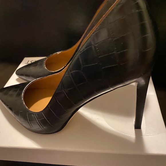 Nine west pumps size 8.5 us - Picture 6 of 6